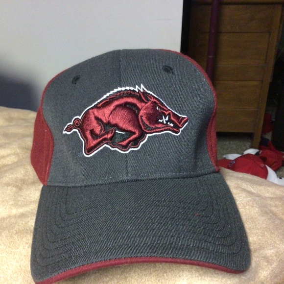 NCAA Arizona Razorbacks hat - Picture 1 of 3